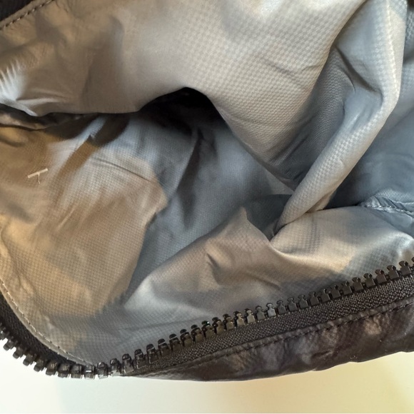 MZ Wallace black nylon cosmetic Euc - Picture 7 of 9